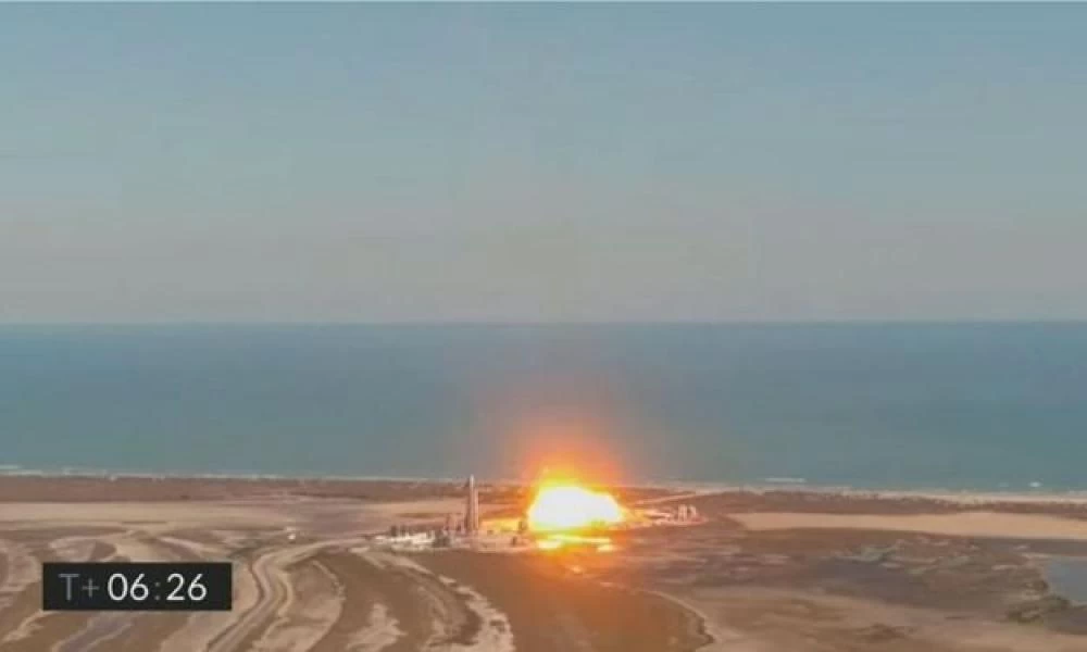 SpaceX: Εξερράγη πρωτότυπο διαστημόπλοιο του Έλον Μασκ λίγο μετά την προσγείωσή του (βίντεο)